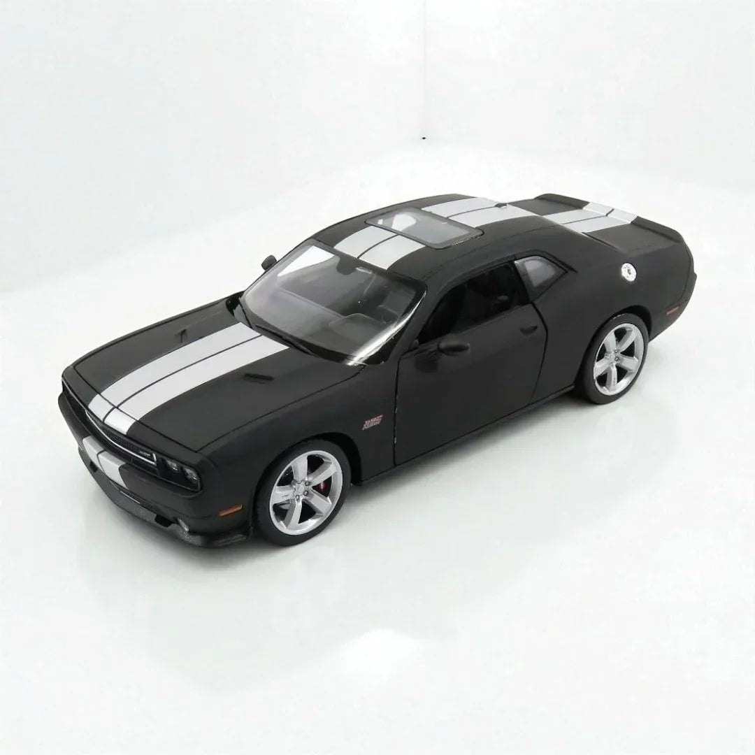 WELLY 1:24 2012 Dodge Challenger SRT Die-Cast Model – Black | Openable Doors (24049) - Jaiman Toys