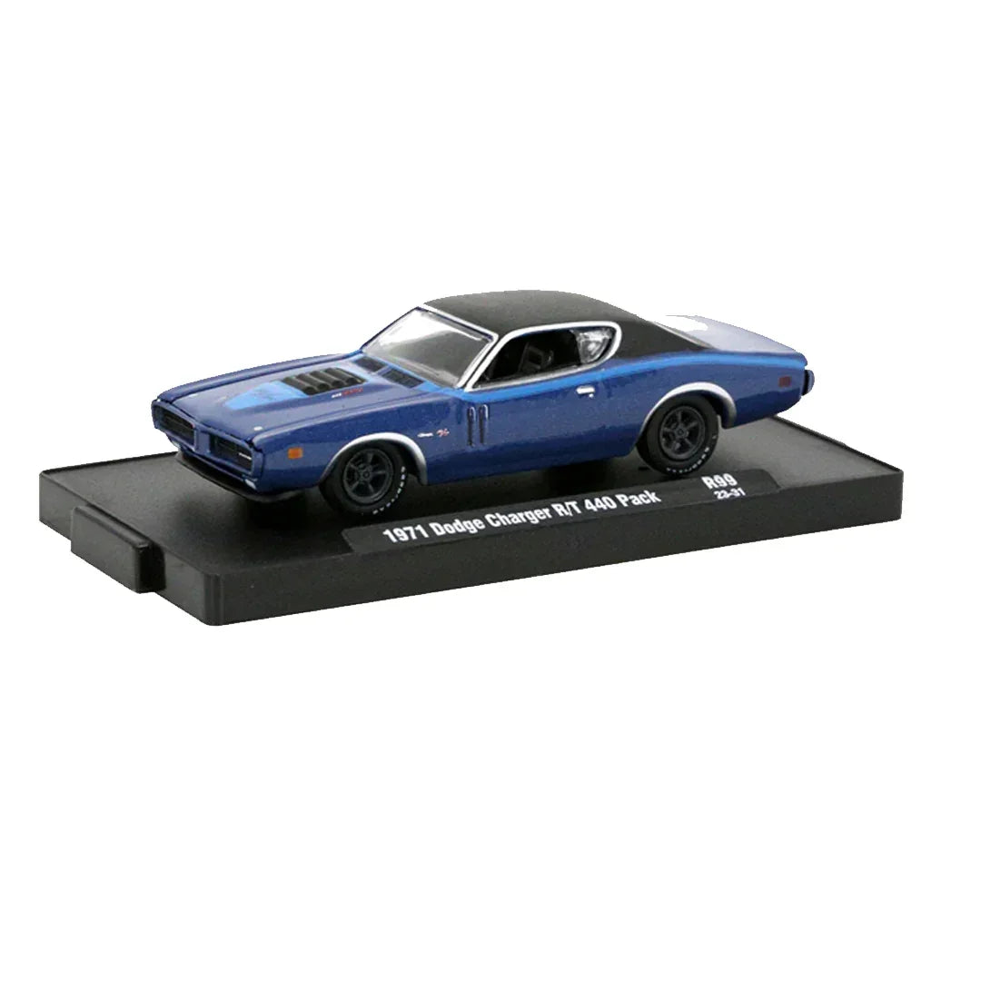 M2 Machines 1971 Dodge Charger R/T 440 Pack 1:64 Die-Cast Scale Model Car