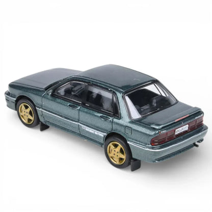 PARA64 1:64 Scale Japanese Classic 1988 Mitsubishi Galant Diecast Model Car – Metallic Green Collector Edition