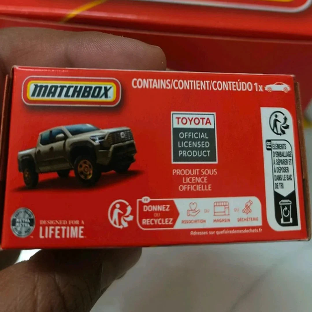 MATCHBOX 2024 Toyota Tacoma Diecast Pickup Truck 1:64 Scale – Official Licensed Collectible Model Car
