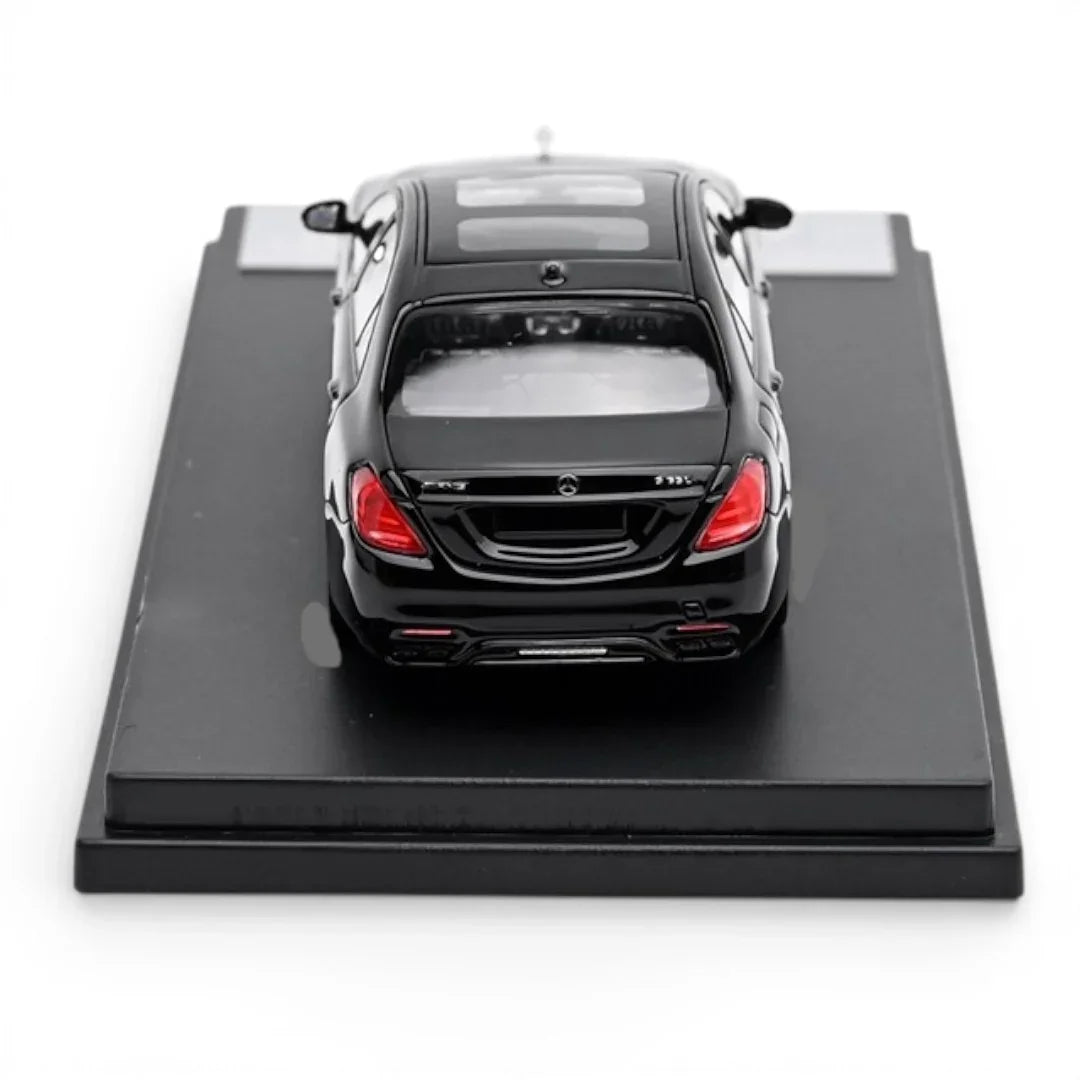 King Model 1:64 Mercedes-Benz S65 AMG Luxury Sedan Diecast Model Car – Metallic Blue