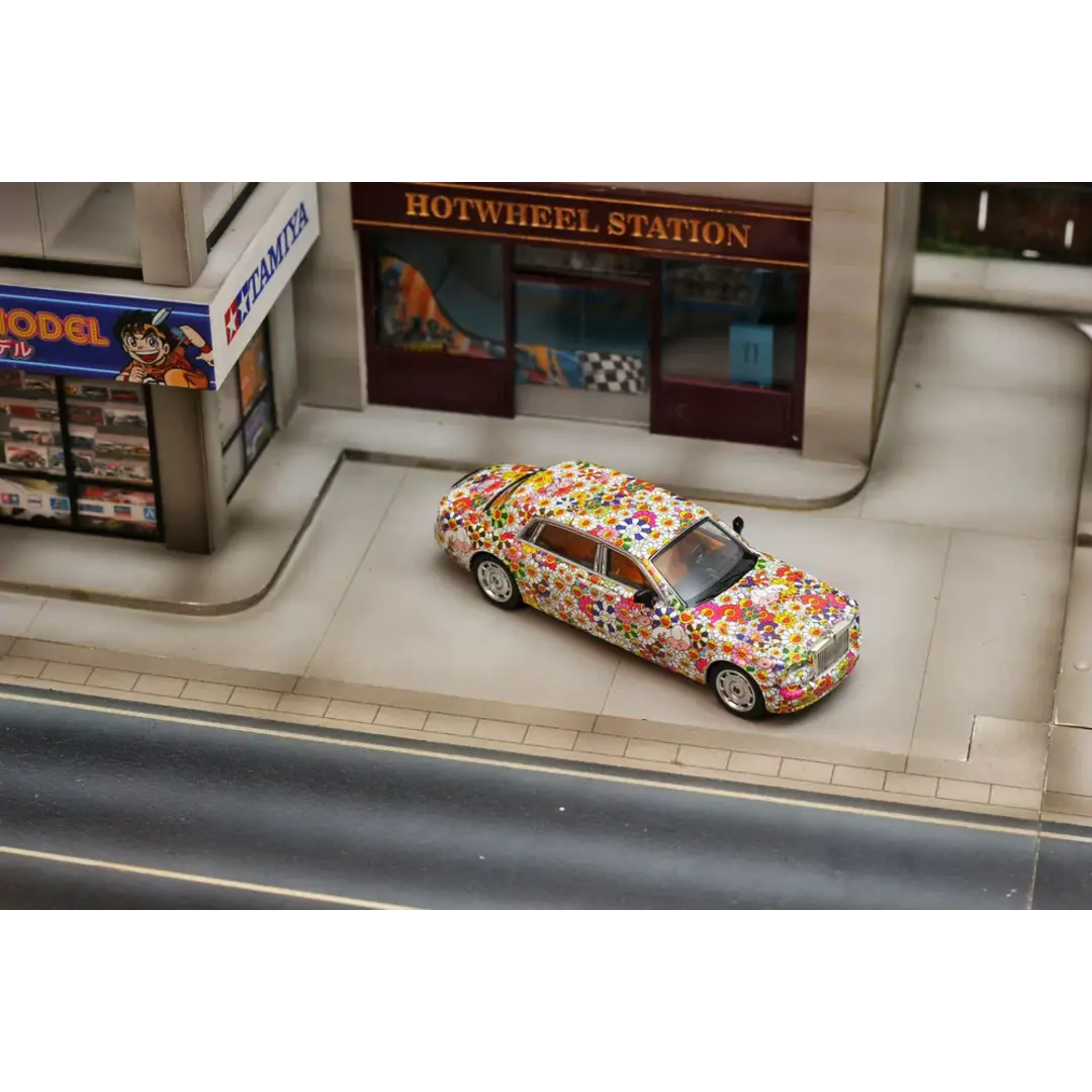 Street Weapon 1:64 Rolls-Royce Phantom VII Sunflower Edition Die-Cast Model Car | Premium Luxury Collectible (2 Variants)