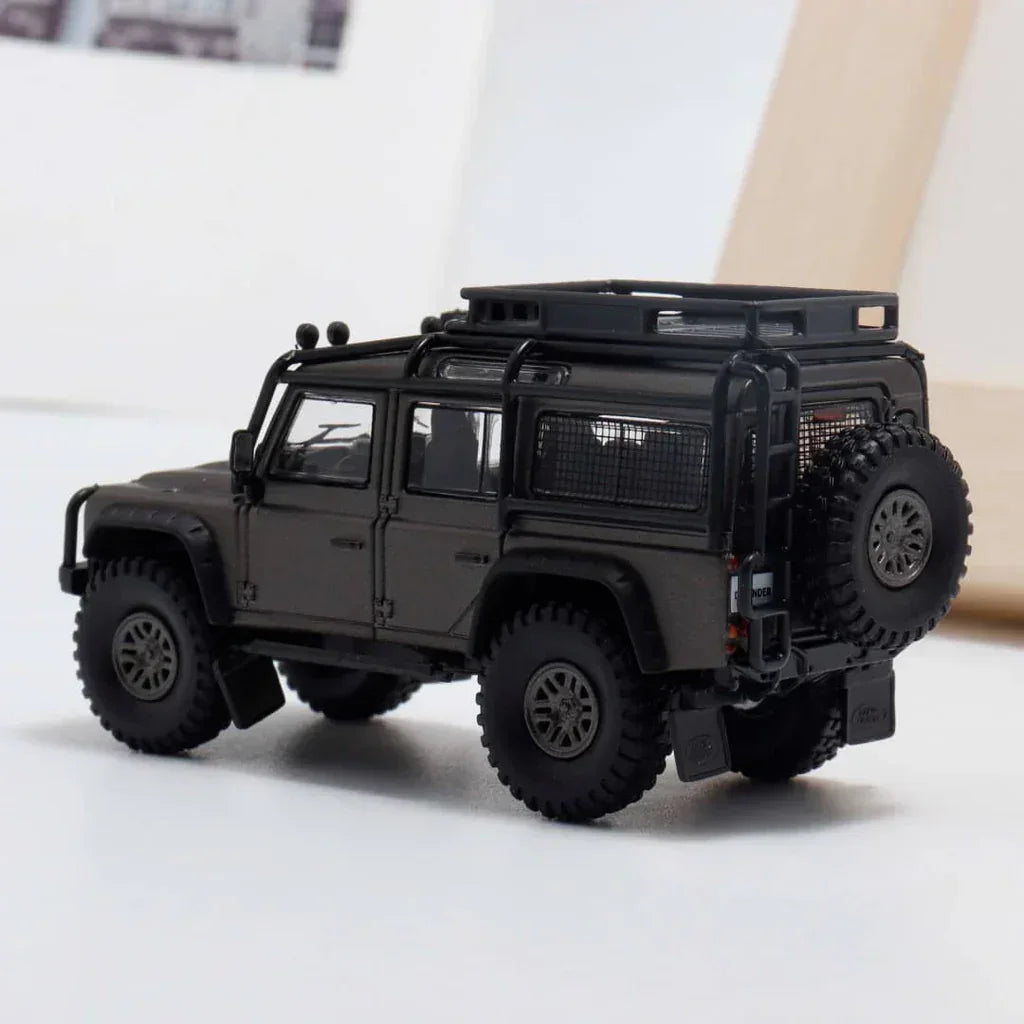 Decode Land Rover Defender 4x4 – White with Accessories | 1:64 Diecast Model Car- 5 Colors