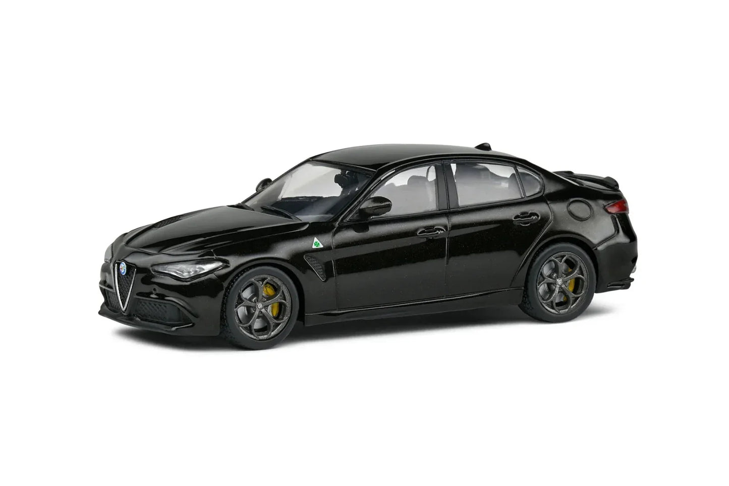 Solido : ALFA ROMEO GIULIA QUADRIFOGLIO BLACK (Scale 1:43) - Jaiman Toys