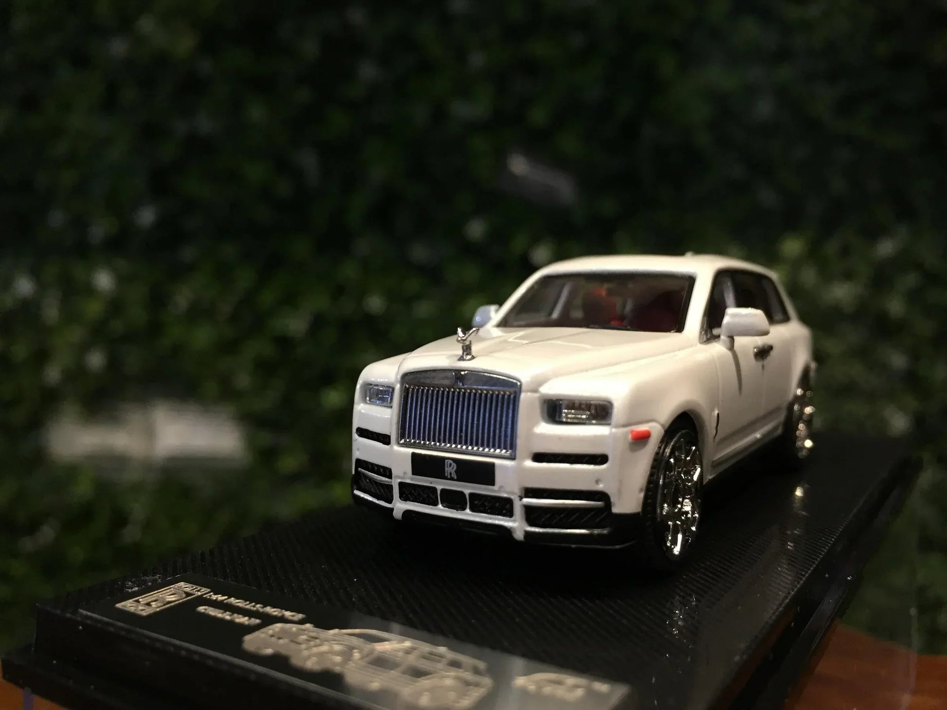1/64 Scale Rolls-Royce Cullinan White – Premium Diecast Car Model Collectible - Jaiman Toys