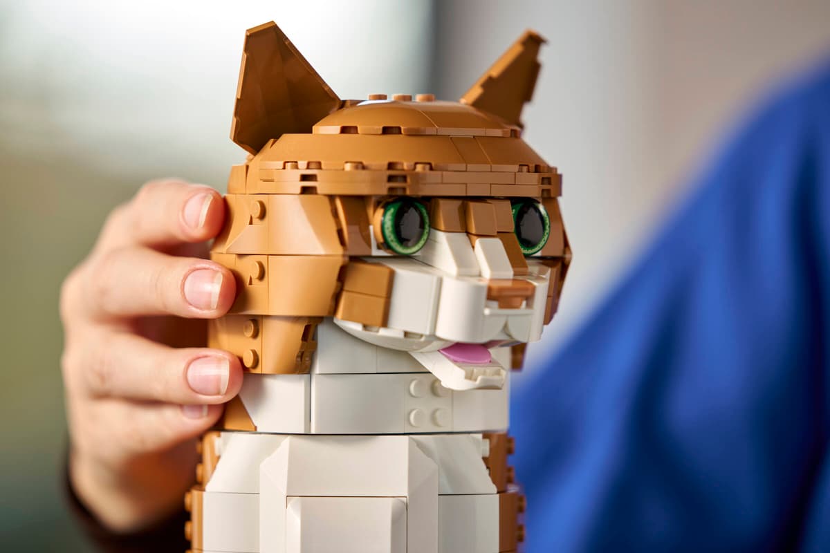 LEGO 21376 Ideas Orange Cat Building Set (1755 Pieces) | Collectible Cat Display Model for Adults