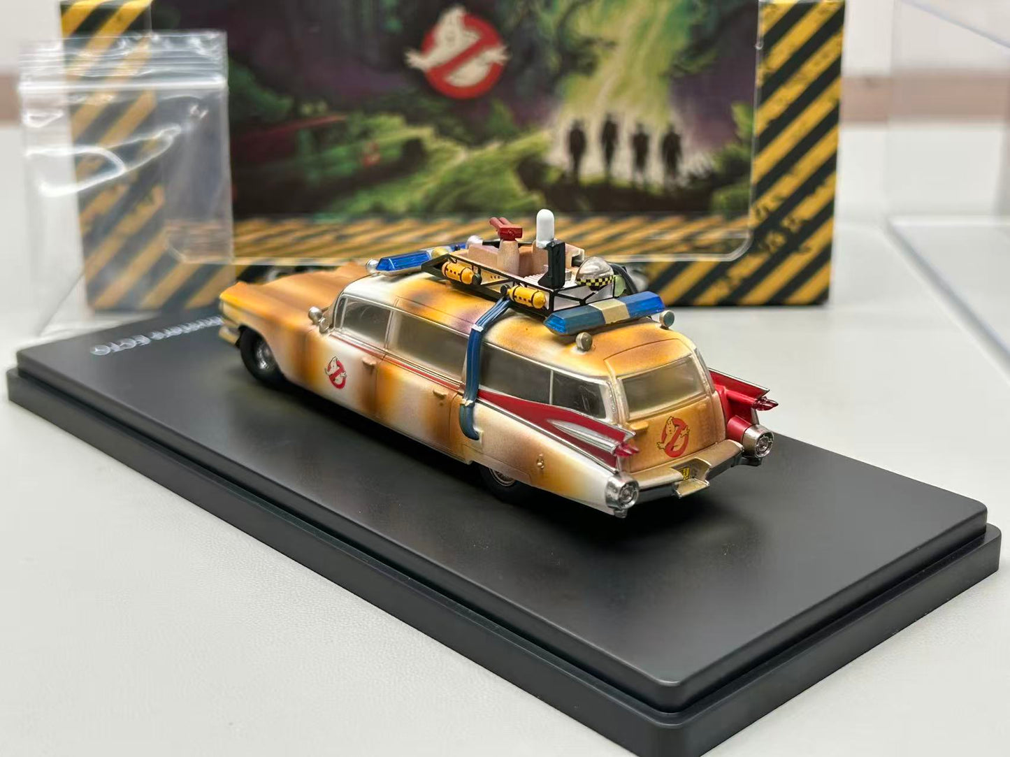 YS Model 1:64 Ghostbusters ECTO-1 Dirty Version Die-Cast Model Car | Movie Replica Collector Edition
