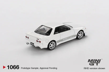 Mini GT 1:64 Racing Duo – Blister McLaren 720S GT3 Evo Pfaff Motorsports 2024 IMSA Laguna Seca & Nissan Skyline GT-R R32 VeilSide Combat C-I White RHD  Diecast Models