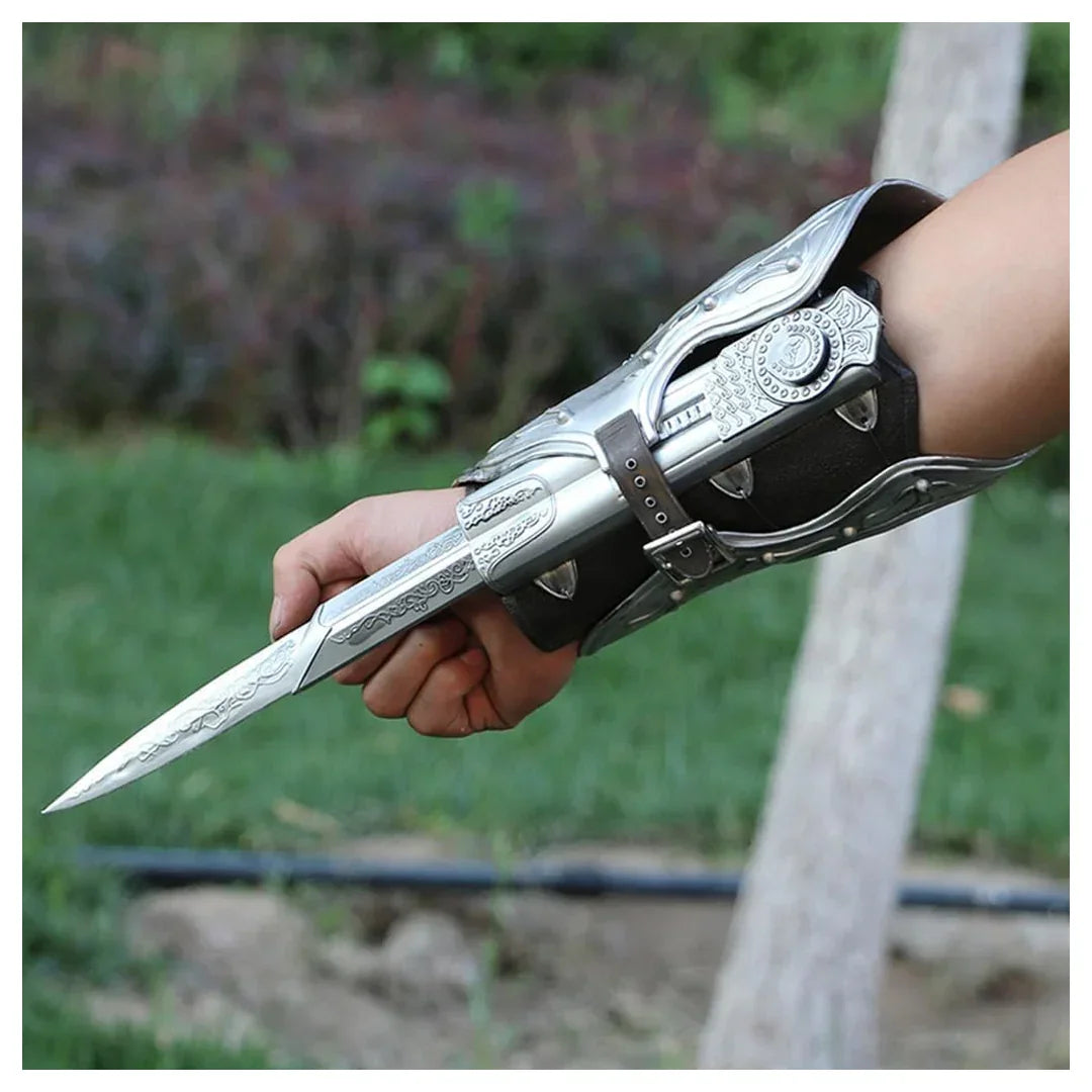 Assassin's Creed : Ultimate BROTHERHOOD- EZIO AUDITORE'S ARMORED VAMBRACE Hidden Blade Gauntlet Set! Role-Play Accessory Age 17+ - Jaiman Toys