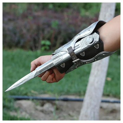 Assassin's Creed : Ultimate BROTHERHOOD- EZIO AUDITORE'S ARMORED VAMBRACE Hidden Blade Gauntlet Set! Role-Play Accessory Age 17+ - Jaiman Toys