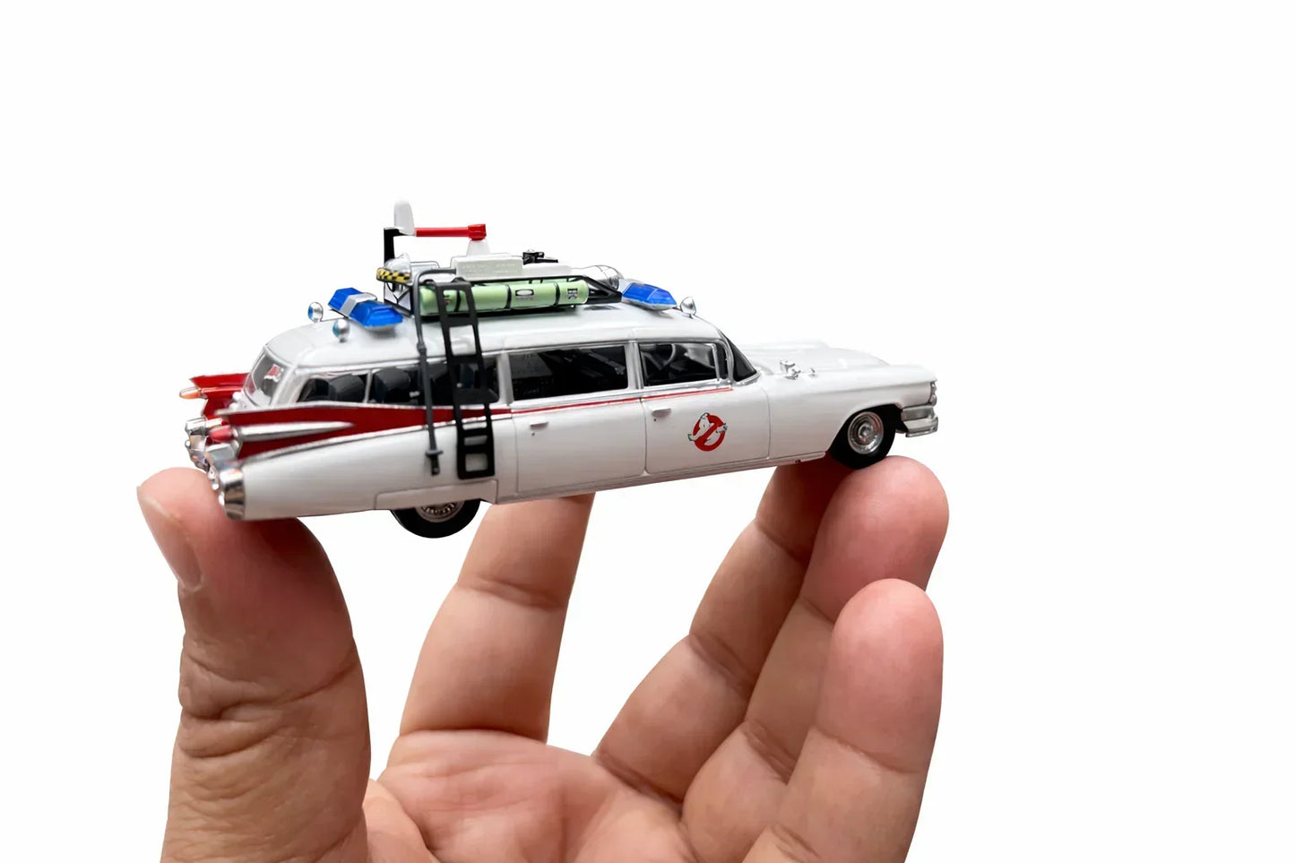 YS Model 1:64  Cadillac Miller-Meteor ECTO-1 – Ghostbusters Diecast Car