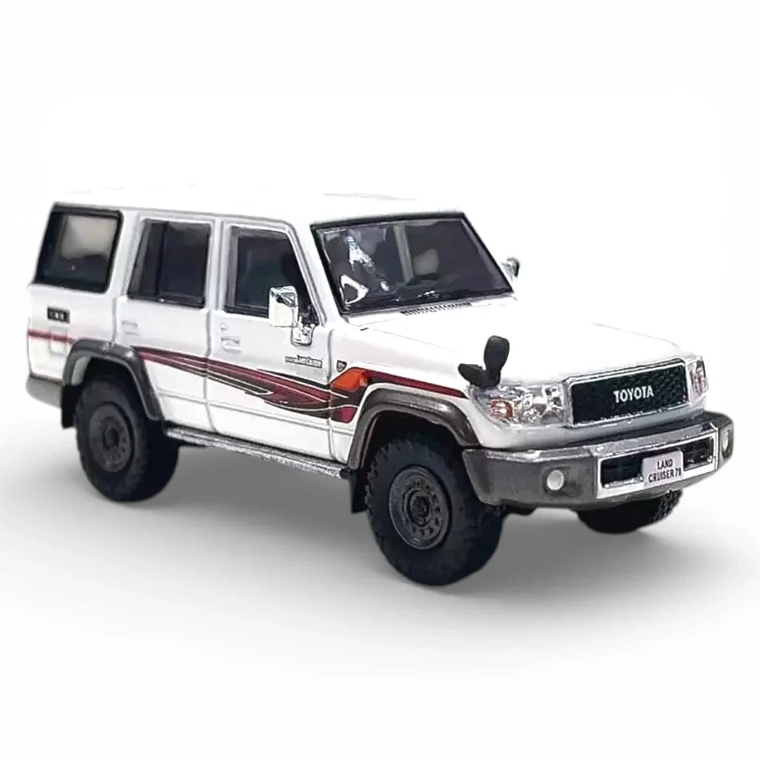 MASSDI Toyota Land Cruiser LC76 1994 Diecast Model 1:64 Scale – Premium SUV Collectible Replica
