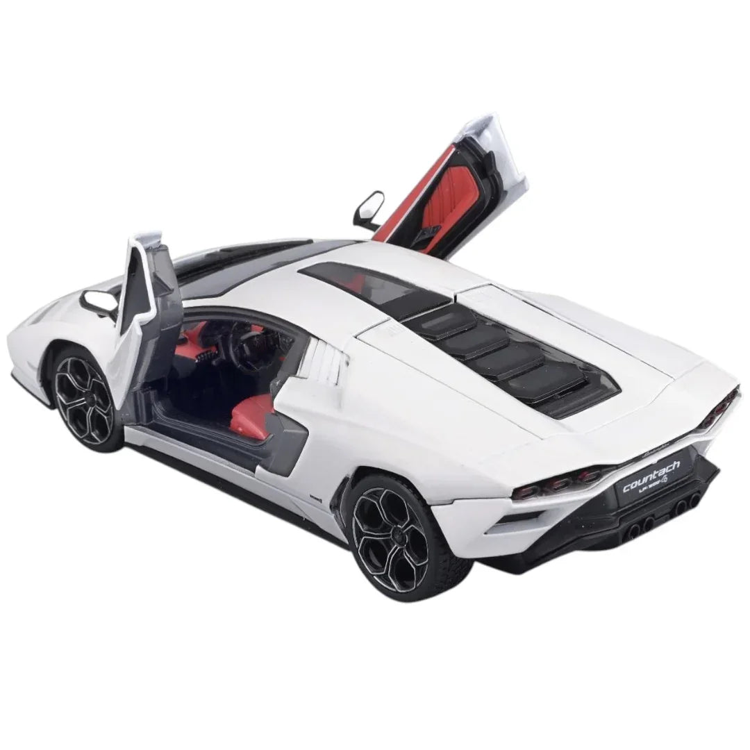 Bburago 1:24 Lamborghini Countach LPI 800-4 Die-Cast Model Car – White | Official Licensed Collectible