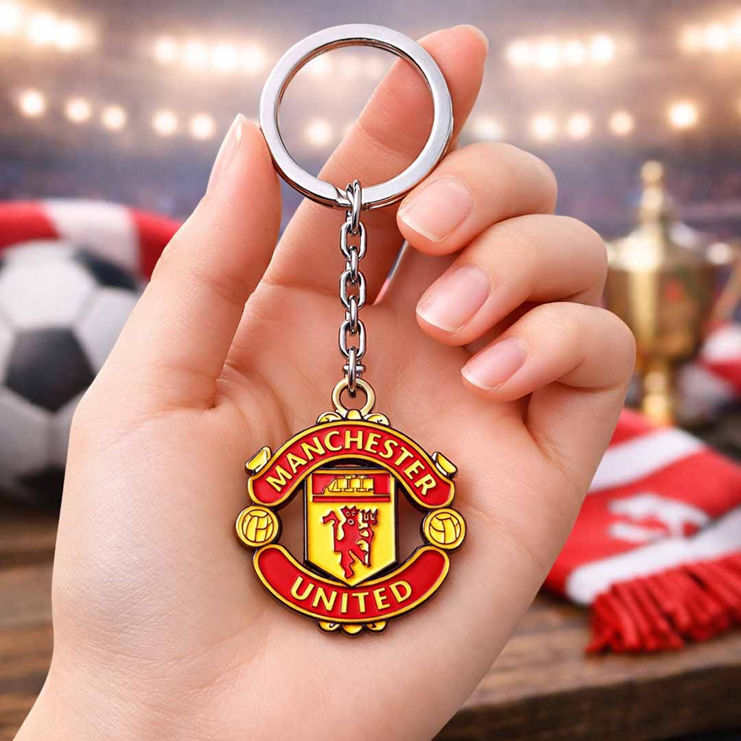 Manchester United F.C. Metal Crest Keychain – Football Club Keyring for Soccer Fans