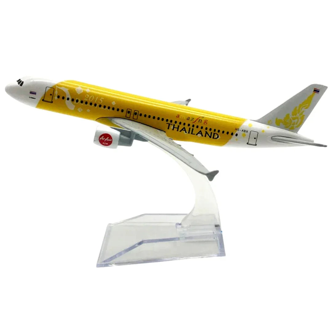 Breatoi 1:400 Die-Cast Aircraft Model Collection (16 cm) with Display Stand – International Airline Jet Showpieces
