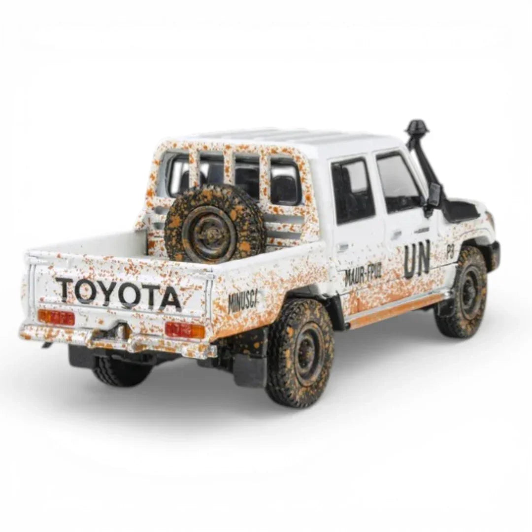 PARA64 1:64 2014 Toyota Land Cruiser LC79 UN MINUSCA Diecast Model – Limited Edition Collectible
