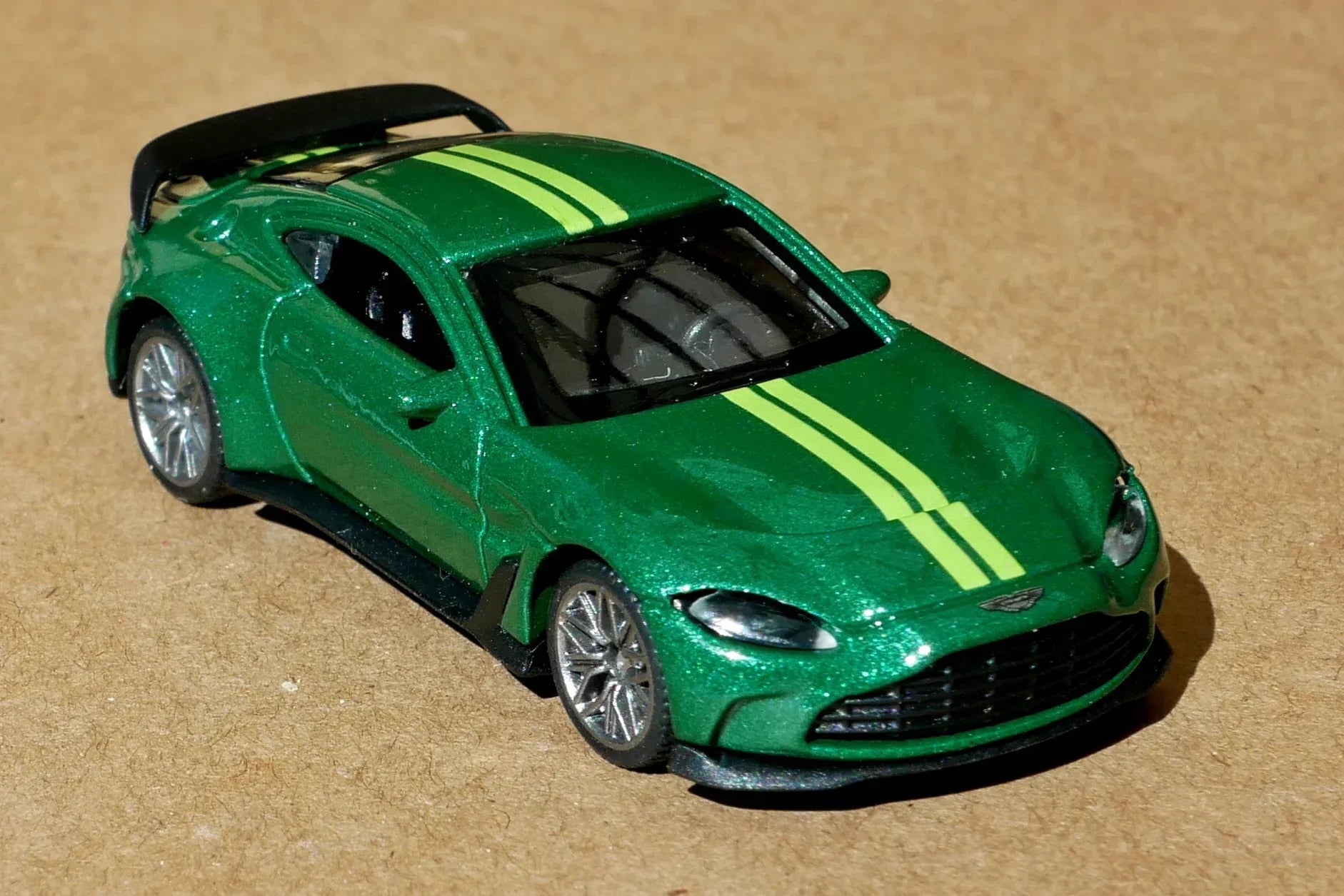 Aston Martin Vantage The speed car (TSC) die-cast model 1:64 - Jaiman Toys