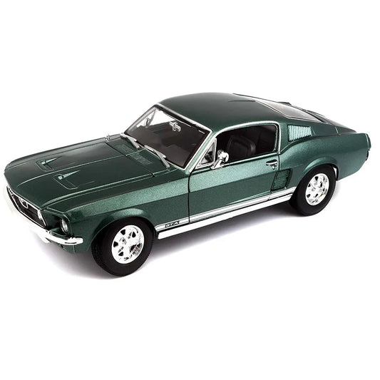 Maisto 1:18 Scale 1967 Ford Mustang GTA Fastback Diecast Model – Green, Metal Collectible Car