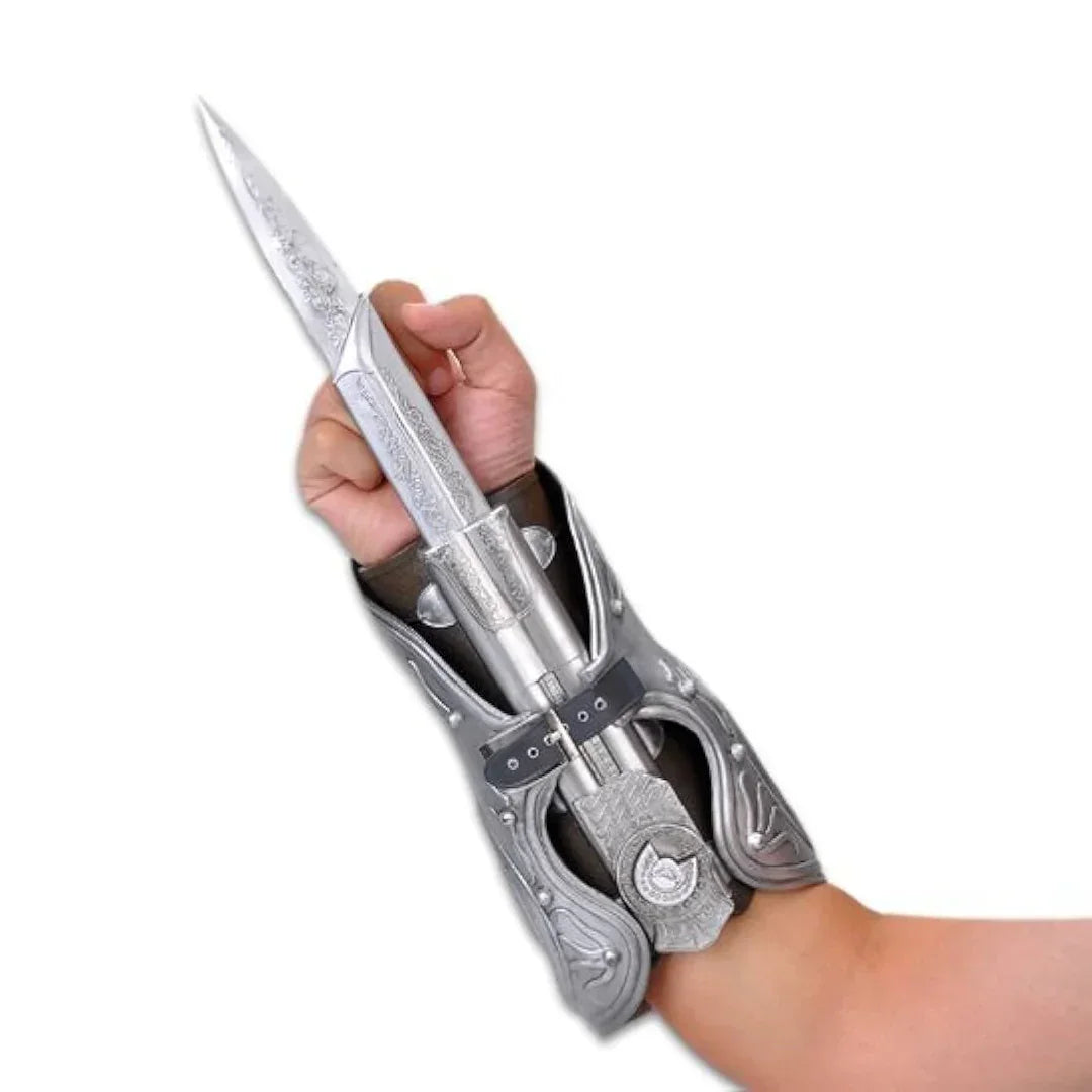 Assassin's Creed : Ultimate BROTHERHOOD- EZIO AUDITORE'S ARMORED VAMBRACE Hidden Blade Gauntlet Set! Role-Play Accessory Age 17+ - Jaiman Toys