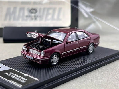 Maxwell Model 1:64 Mercedes-Benz E-Class Diecast Car | Premium Luxury Sedan Collectible with Display Case | 4 Variants