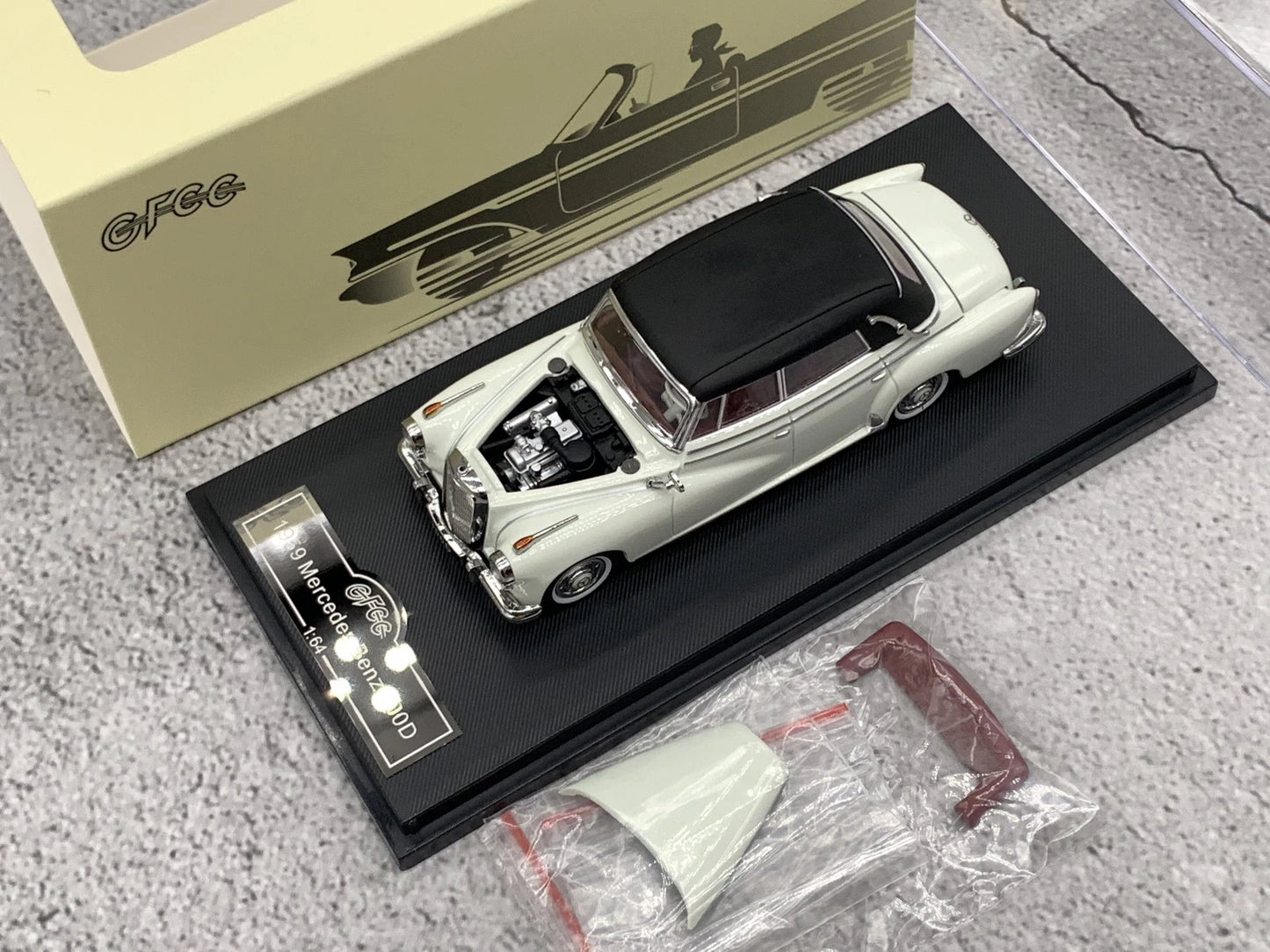 GFCC 1:64 1959 Mercedes-Benz 300D Convertible Diecast Car Model | Premium Classic Convertible Collectible Available in 6 Variants