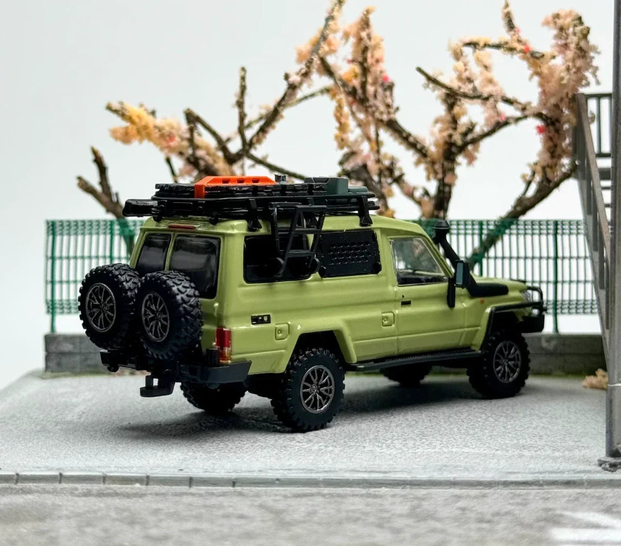 Autobots Models 1:64 Toyota Land Cruiser J70 (LC78) Off-Road Modified Diecast Model