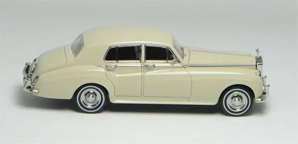 GFCC 1:64 Scale 1955 Rolls-Royce Silver Cloud,White Diecast Car Model - Jaiman Toys