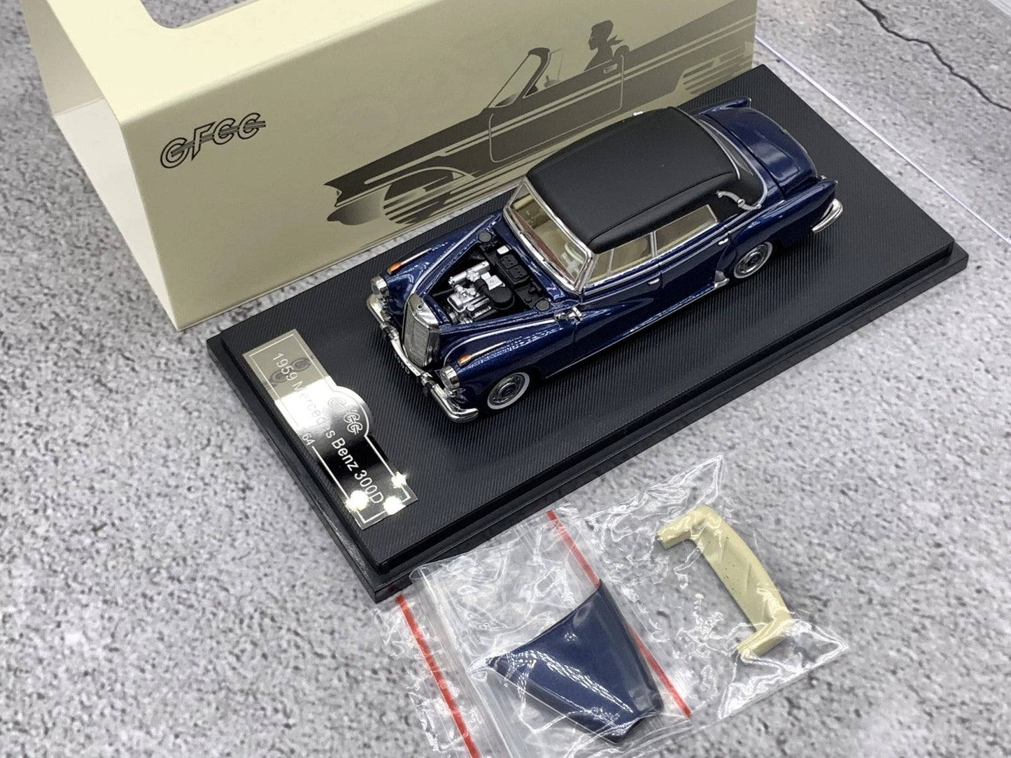 GFCC 1:64 1959 Mercedes-Benz 300D Convertible Diecast Car Model | Premium Classic Convertible Collectible Available in 6 Variants