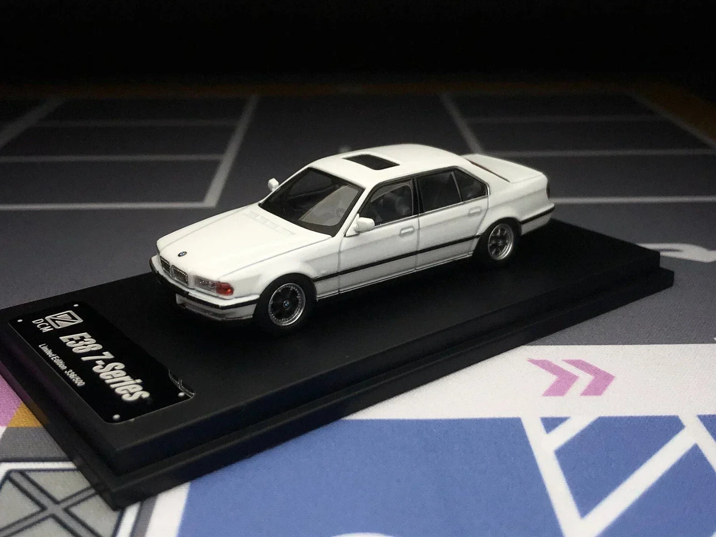 DCM 1:64 BMW 7 Series E38 (White) Diecast Scale Model Car