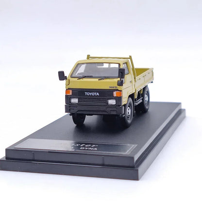Toyota Dyna 1:64 Master Diecast Model Truck (RHD )