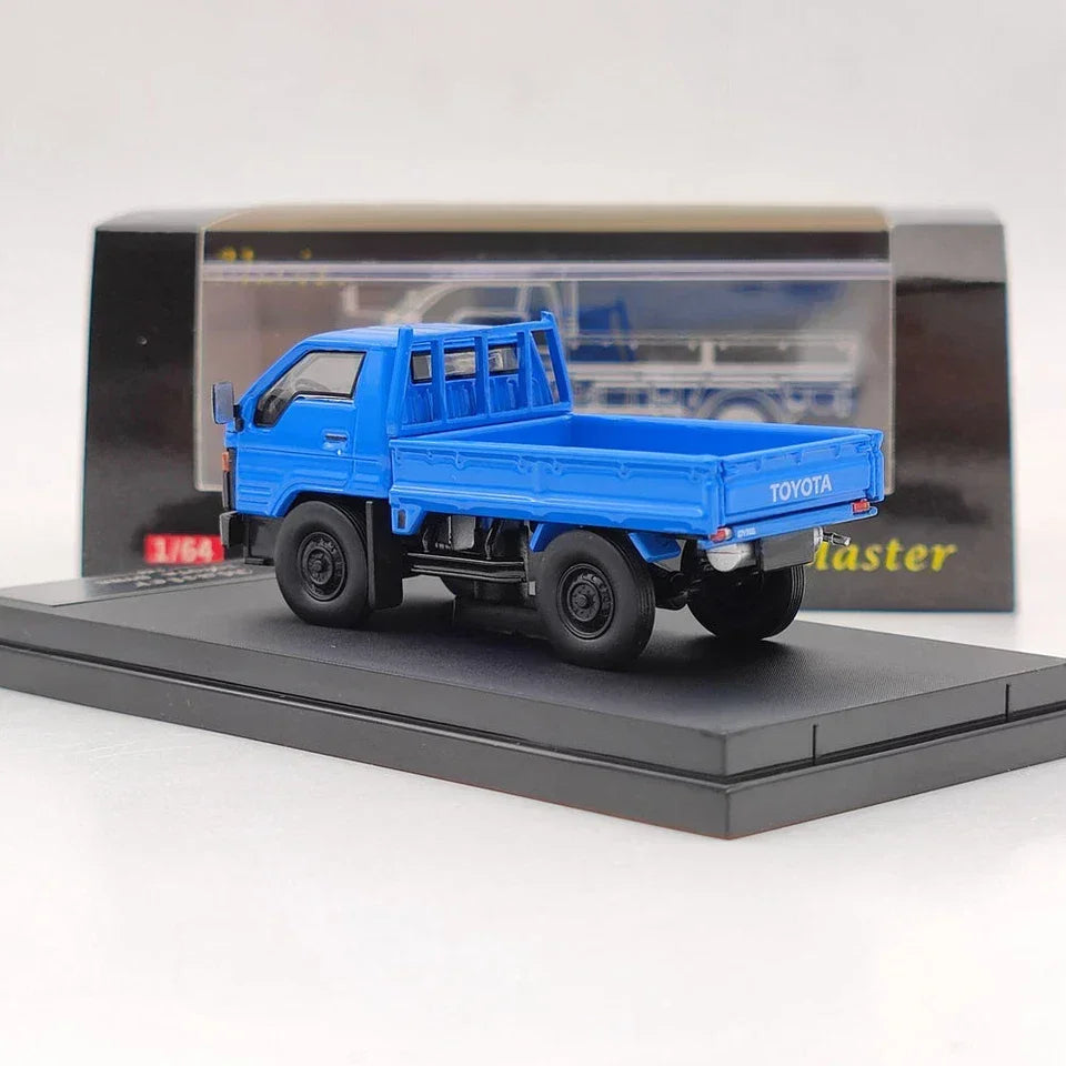 Toyota Dyna 1:64 Master Diecast Model Truck (RHD )