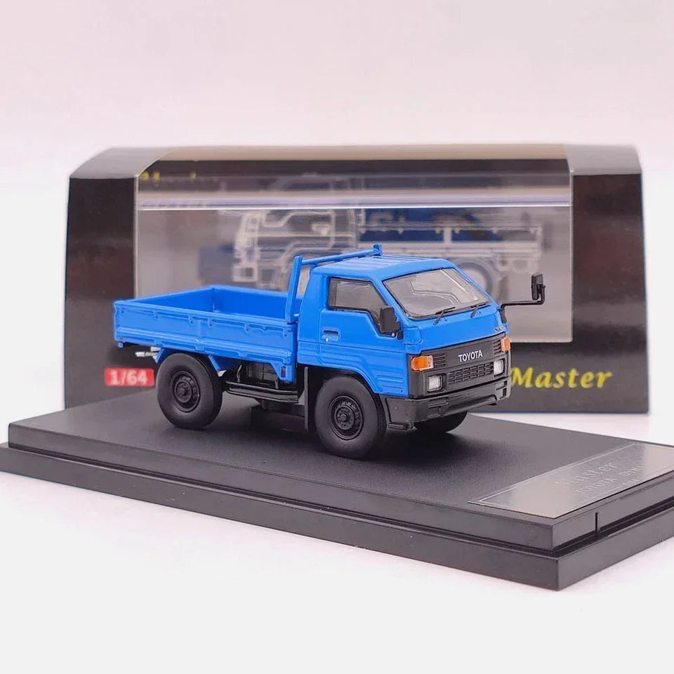 Toyota Dyna 1:64 Master Diecast Model Truck (RHD )