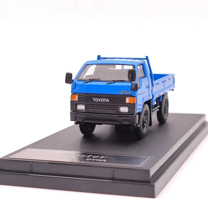 Toyota Dyna 1:64 Master Diecast Model Truck (RHD )