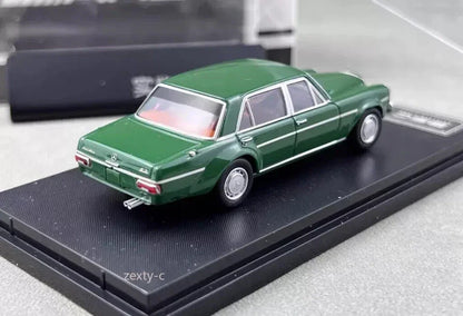 BSC 1:64 Mercedes-Benz 300SEL 6.8 AMG  W109 Green Diecast Car – Collectible Scale Car with Display Case (Green)