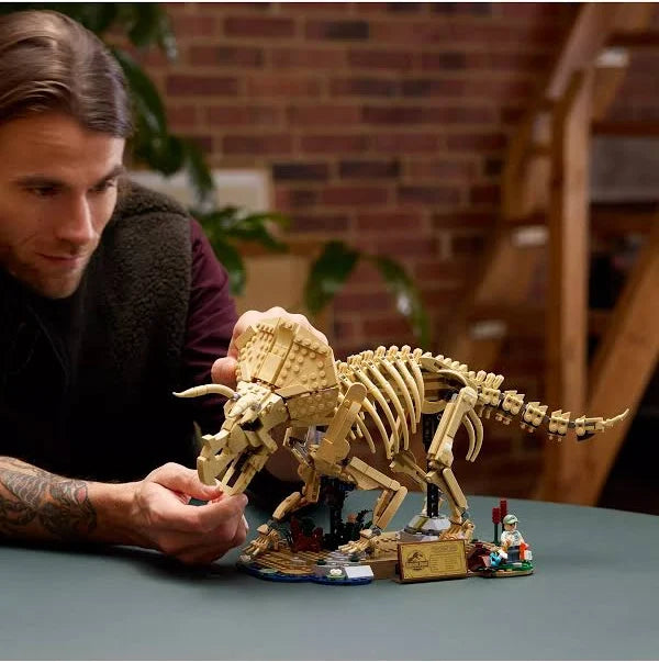 LEGO 77985 Jurassic World Dinosaur Fossils Triceratop