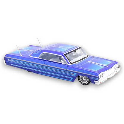 Maisto 1964 Chevrolet Impala SS Custom 1:24 Diecast Model Car with Acrylic Display Case – Classic Lowrider Collectible