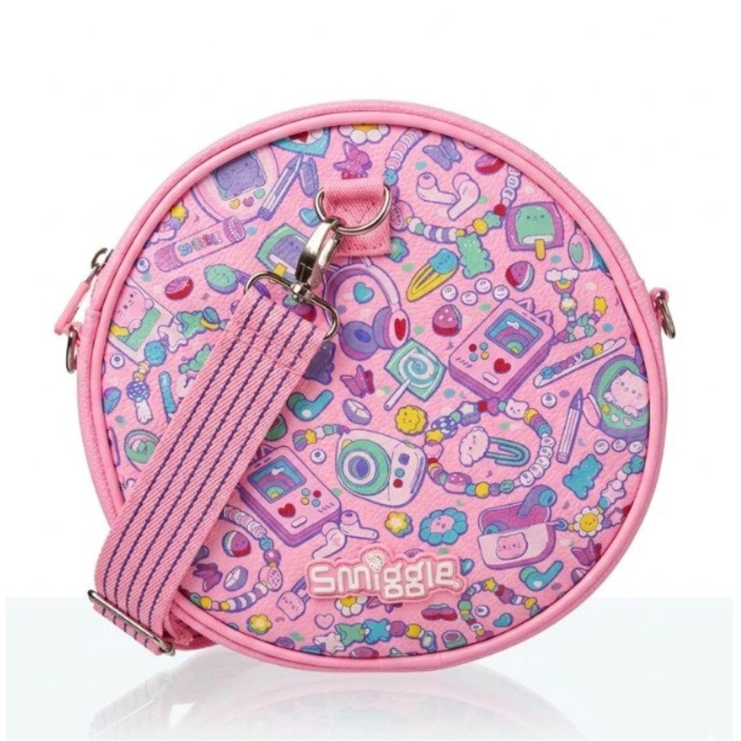 Smiggle Kids Travel Duffel Bag | Weekender Sports Bag with Adjustable Shoulder Strap, Large Capacity&  Cute Designs (44cm) (1 Assorted Bag)